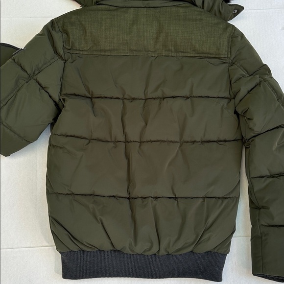 NEW GUESS Men's Aviator Puffer Jacket - Picture 11 of 11